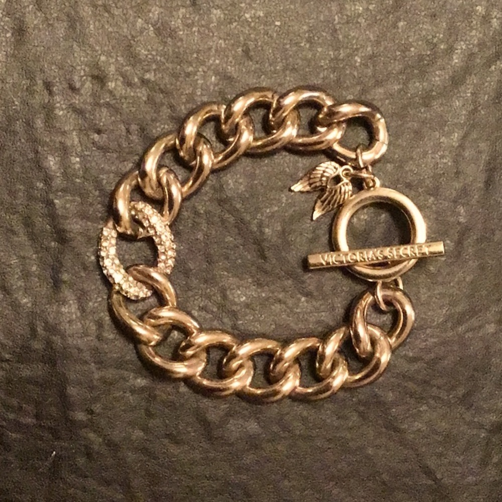 Victoria’s Secret chunky,gold tone link bracelet
